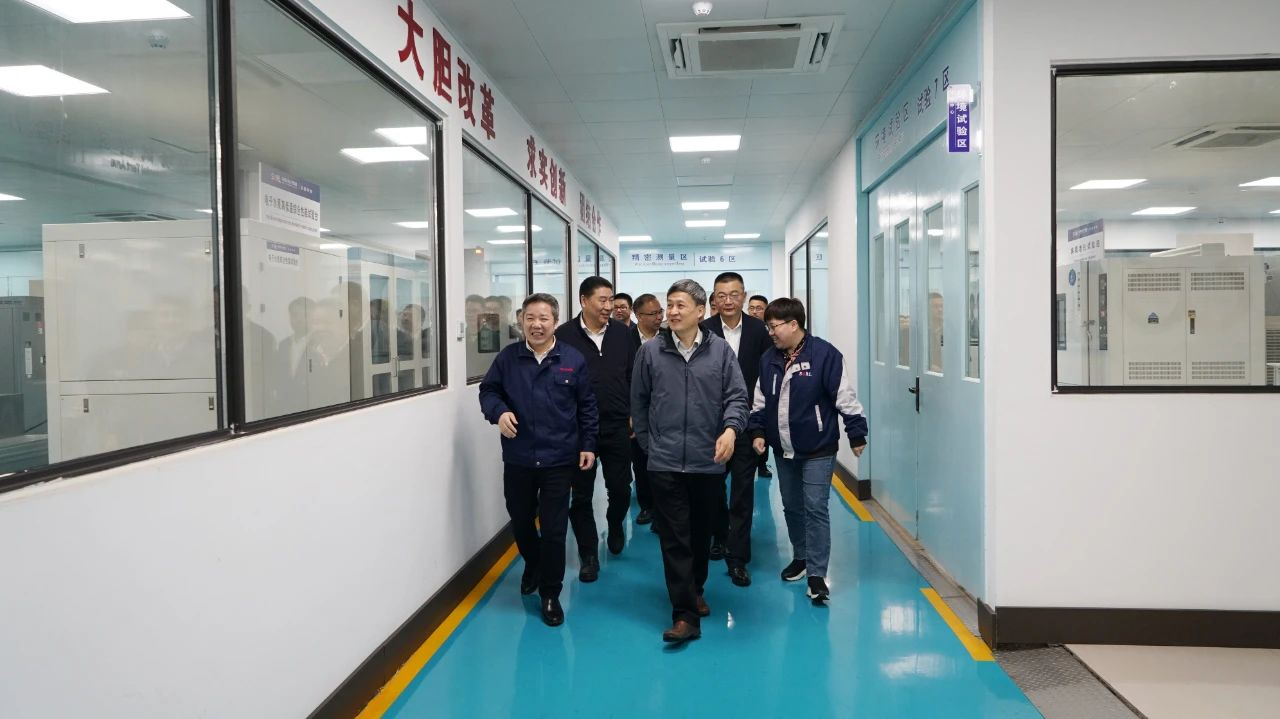 省經信廳一級巡視員凌云一行來瑞立調研